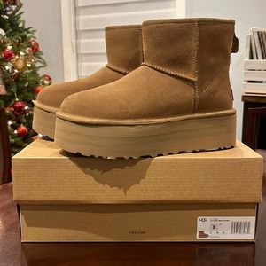 Ugg classic Platform mini